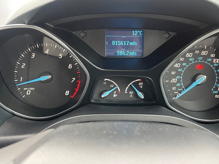 Ford C-Max Titanium 1.6TI 125BHP in Stunning Silver Metallic with Unmarked Cloth