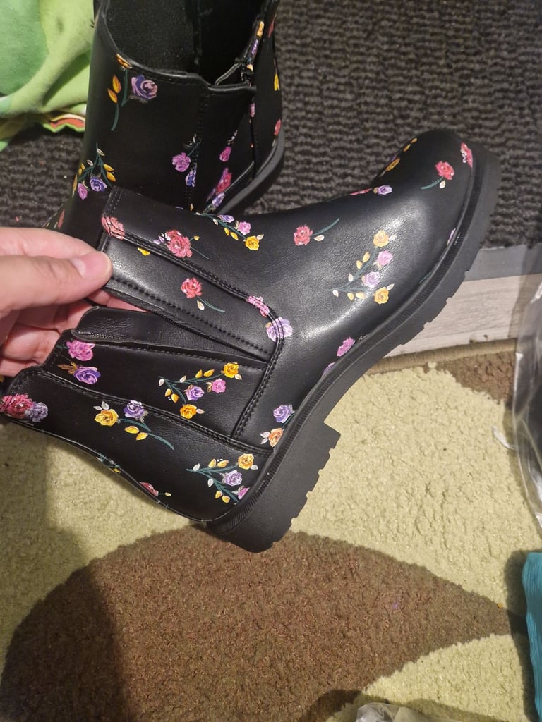 new boots ,jill buckley 