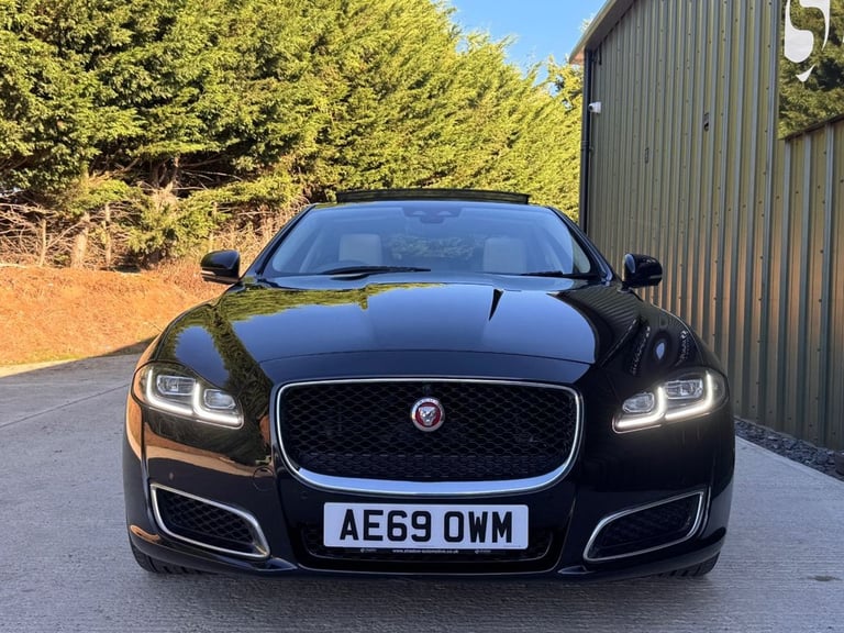 2019 Jaguar XJ 3.0d V6 XJ50 Saloon 4dr Diesel Auto Euro 6 (s/s) (300 ps) Saloon Diesel Automatic
