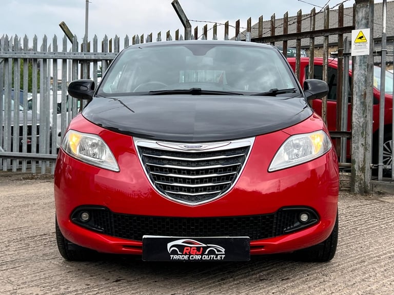 2012 Chrysler Ypsilon 1.2 Black and Red 5dr HATCHBACK PETROL Manual