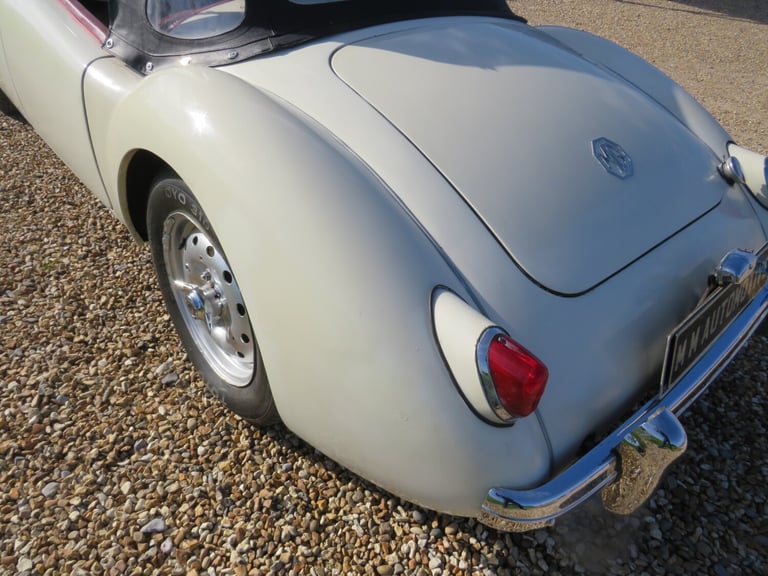 1959 MG MGA ROADSTER Convertible Petrol Manual