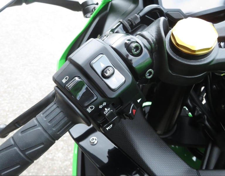 KAWASAKI NINJA ZX-4RR 2025
