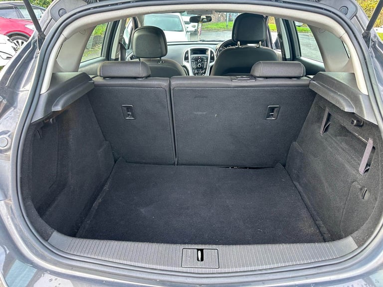 Vauxhall Astra 1.4 SRI! Low Mileage! With Full Service History!