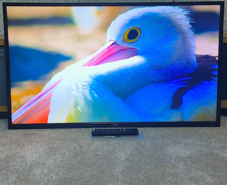 LOGIK 49 inch Smart 4K Ultra HD LED TV Freeview HD DTS TruSurround Sound HDMI USB