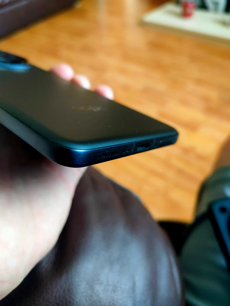 Oppo find x8 pro UK version boxed excellent condition unlocked 