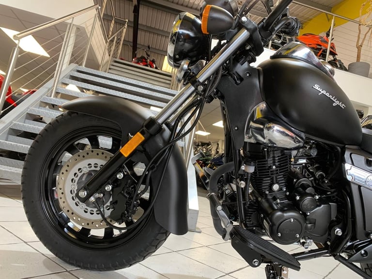 Keeway Superlight 125 2022