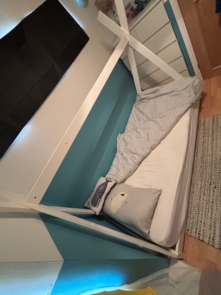 Tipi kids bed