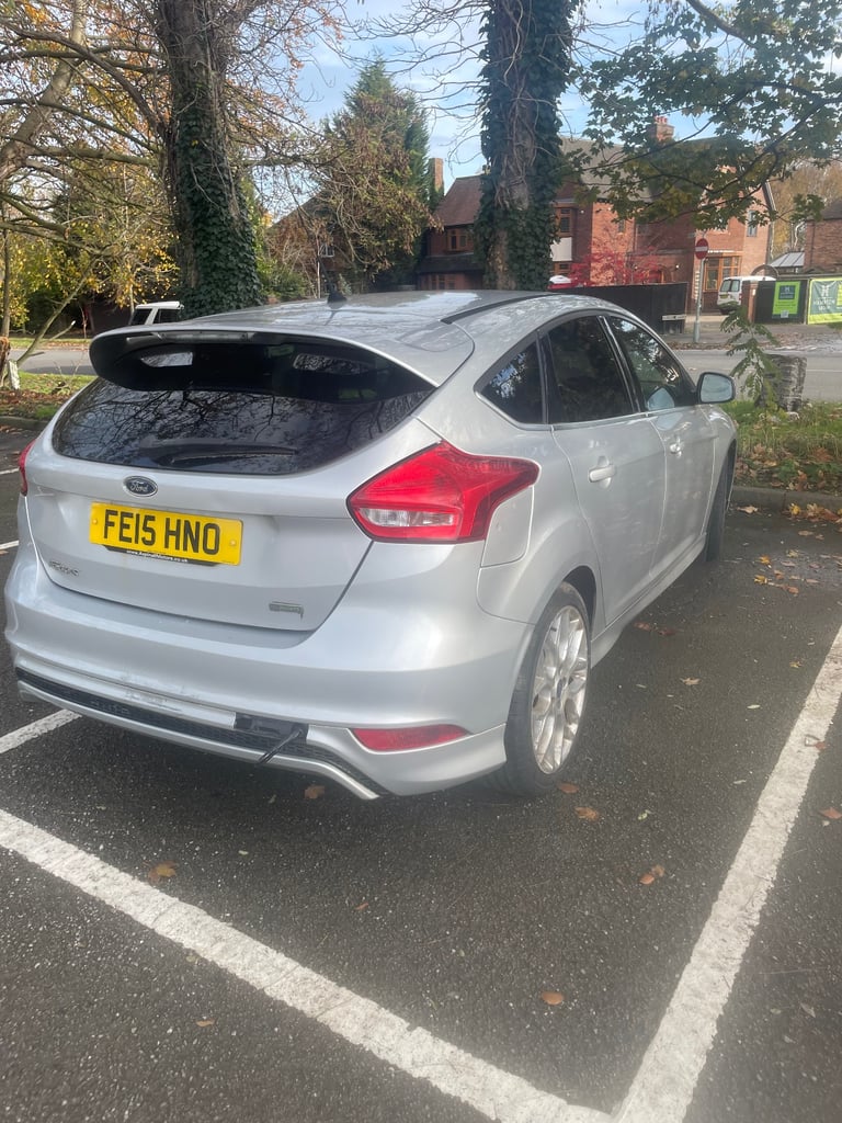 Ford, FOCUS, Hatchback, 2015, Manual, 999 (cc), 5 doors