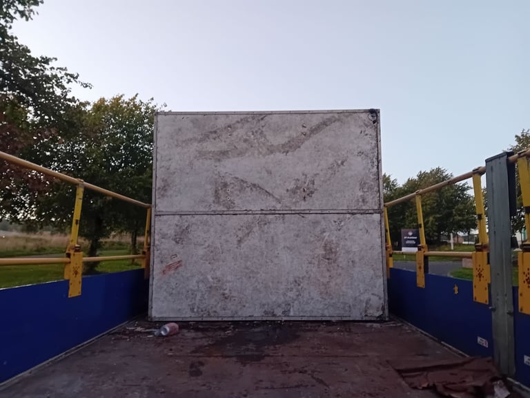 Dog trailer box 