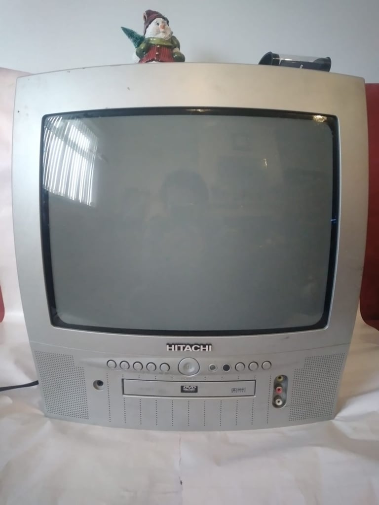 FAULTY Hitachi CRT TV C14D24 for SPARES/REPAIR