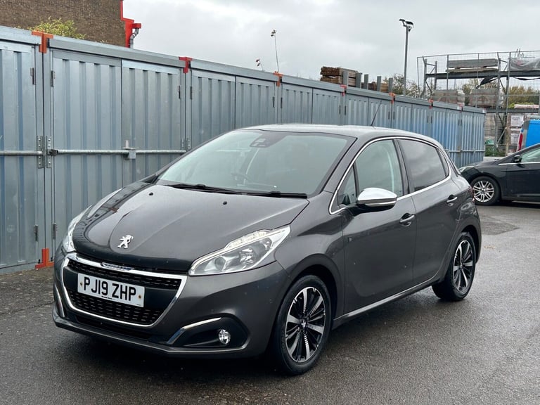 2019 Peugeot 208 S/S TECH EDITION SAT NAV REAR CAMERA Hatchback Petrol Manual