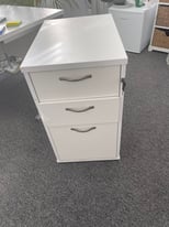 3 drawer lockable filing cabinet - matches desk for sale 