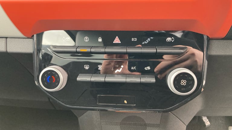 2025 Dacia Spring 27kWh Expression 65 48kW 5dr Auto Electric Hatchback Hatchback Electric Automatic