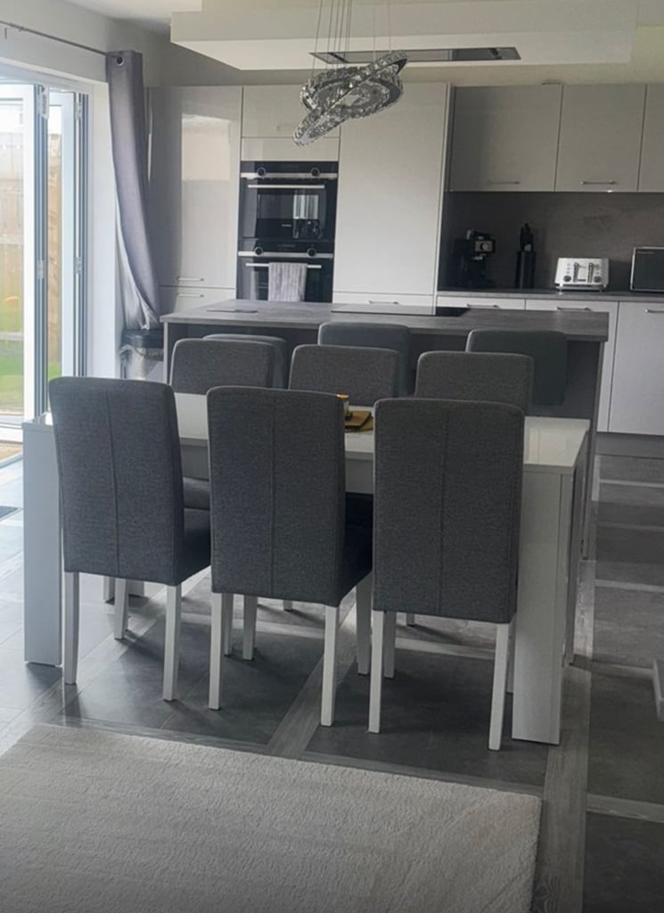image for White gloss extendable table and six chairs 