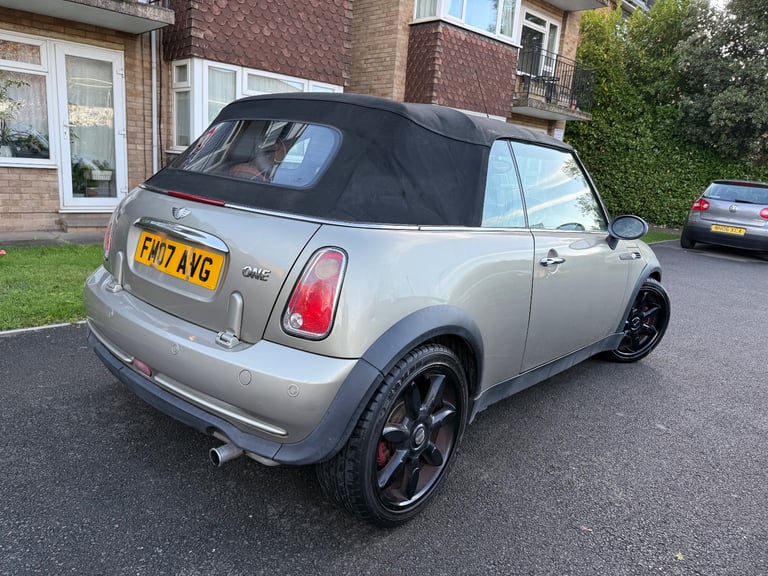 Mini sidewalk, Convertible, 2007, Manual, 1598 (cc), 2 doors