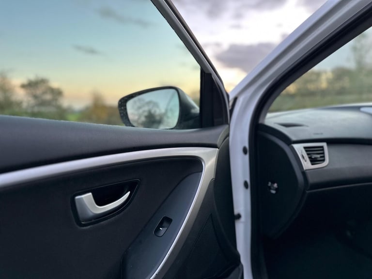 2016 Hyundai i30 1.6 CRDi Blue Drive SE DCT Euro 6 (s/s) 5dr HATCHBACK Diesel Automatic