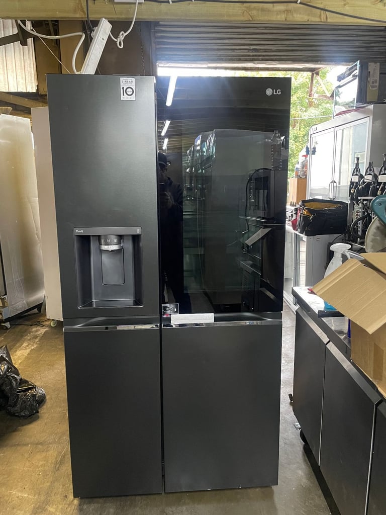 LG InstaView ThinQ Wifi -Plumbed American Fridge Freezer-Matte Black-BRAND NEW-DOOR IN DOOR