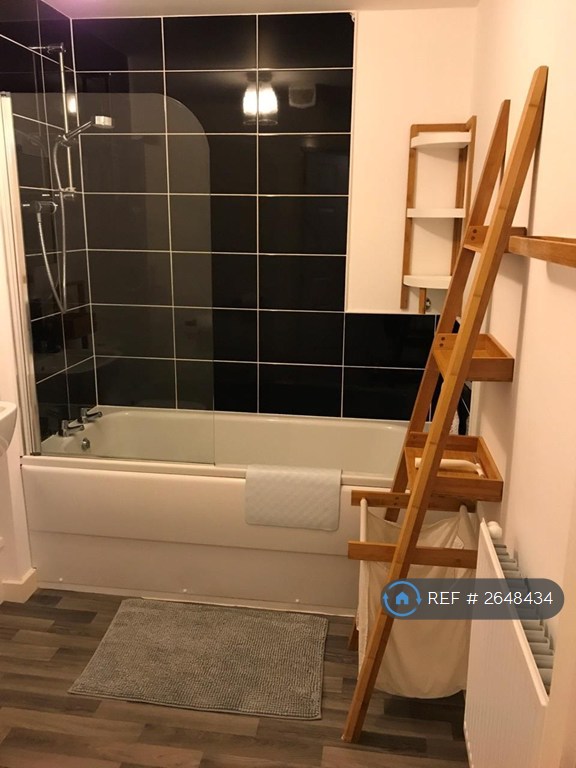 2 bedroom flat in Wicket Drive, Birmingham, B16 (2 bed) (#2648434)