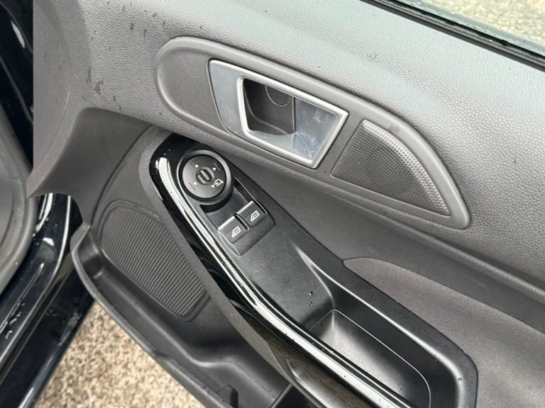 2017 Ford Fiesta 1.0T EcoBoost Titanium Hatchback 5dr Petrol Powershift Euro 6 (100 ps) Hatchback...