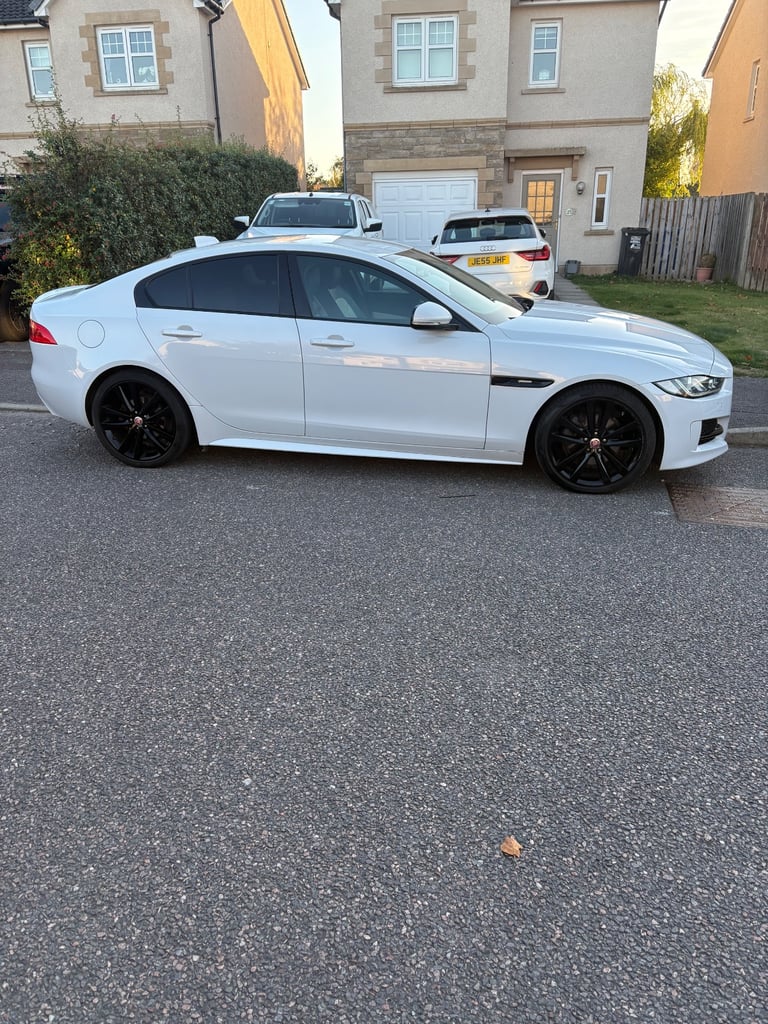 Jaguar, XE, Saloon, 2016, Manual, 1999 (cc), 4 doors