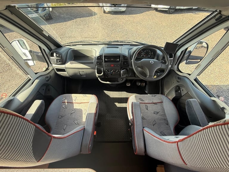 Burstner A647 6 Berth Sports Garage Fixed Bed 2005 Motorhome For Sale 