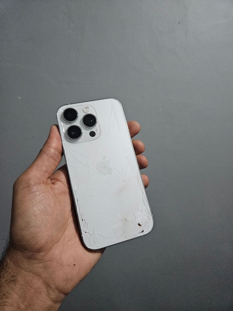 Iphone 14 Pro 5G Bundle 128GB Unlocked Silver Warranty 