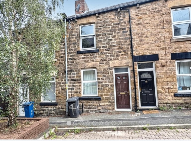 1 BEDROOM HOUSE IN WORSBOROUGH COMMON, BARNSLEY, AVAIL. NEW DECOR. UNFURNISHED. RENT £550 pm