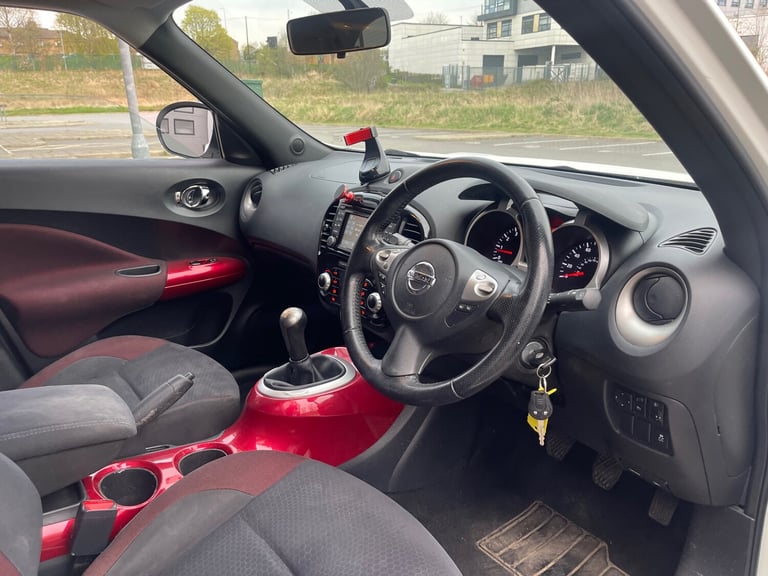 2013 Nissan Juke 1.6 Acenta 5dr [Premium Pack] HATCHBACK Petrol Manual