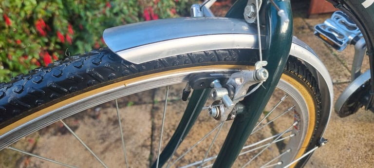 REAL CAFE  Gents Commuter bike. 4 speed in great condition with rack and mudguards.