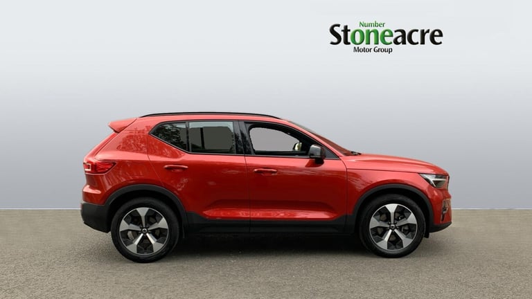 2024 Volvo XC40 2.0 B4 MHEV Plus SUV 5dr Petrol Hybrid DCT Auto Euro 6 (s/s) (197 ps) ESTATE Petr...
