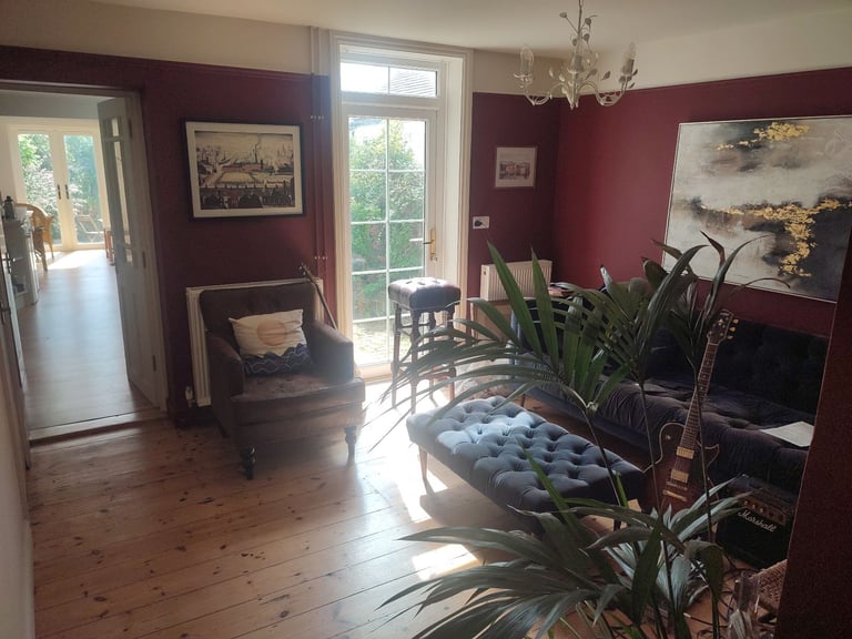 Room in Chichester available for November only (£600) All bills included