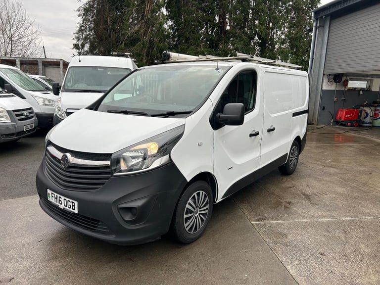 VAUXHALL VIVARO 1.6 CDTi 2900 L1H1 SWB LOW ROOF RACKING White Manual Diesel 2016