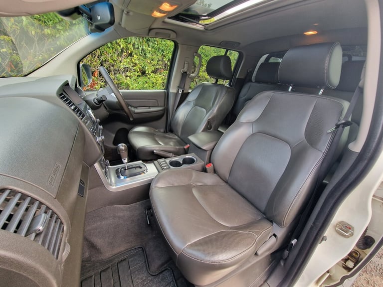 2012 Nissan Navara Double Cab Pick Up Outlaw 3.0dCi V6 231 4WD Auto PICK UP Diesel Automatic