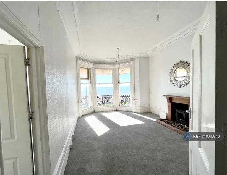 image for 2 bedroom flat in Elizabeth Court, Bognor Regis, PO21 (2 bed) (#1016943)