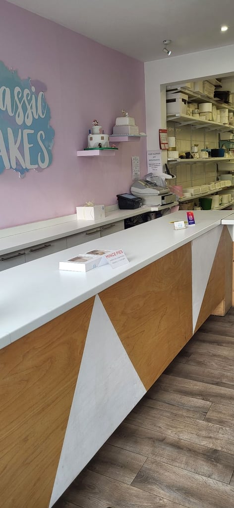 Fully equipped bakery to rent