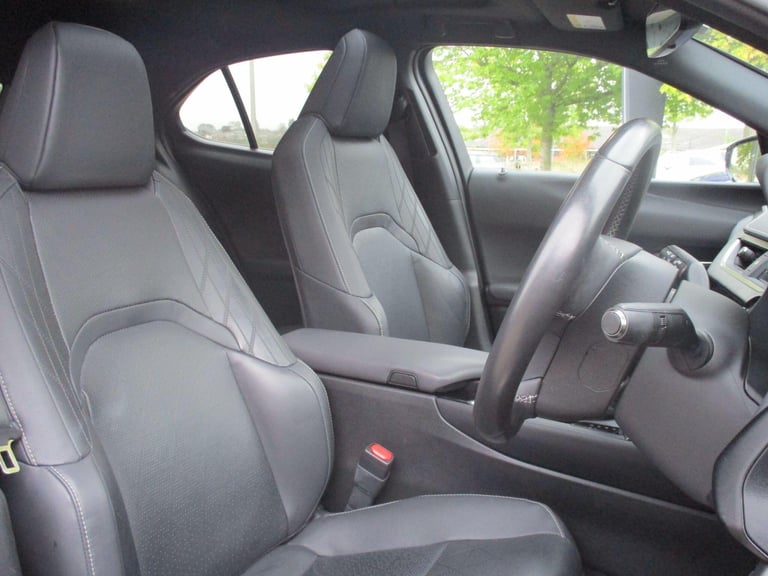2022 Lexus UX 2.0 250h Takumi SUV 5dr Petrol Hybrid E-CVT Euro 6 (s/s) (184 ps) ESTATE Petrol/Ele...