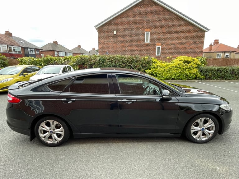 Ford, MONDEO, Hatchback, 2015, Manual, 1560 (cc), 5 doors
