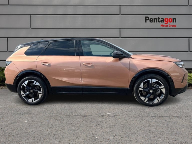  Vauxhall Grandland Electric 73kwh Ultimate Suv 5dr Electric Auto 213 Ps