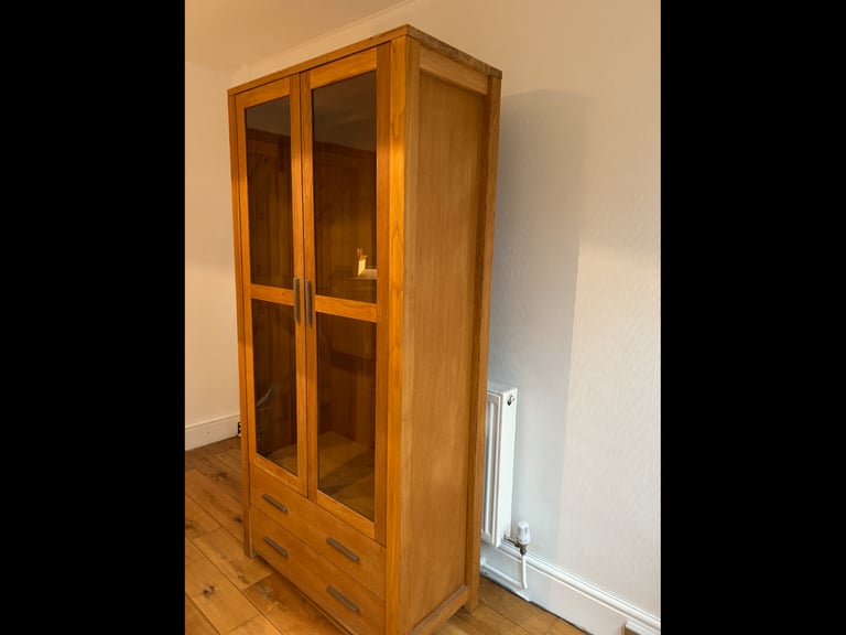 image for A beautiful cabinet as new ,