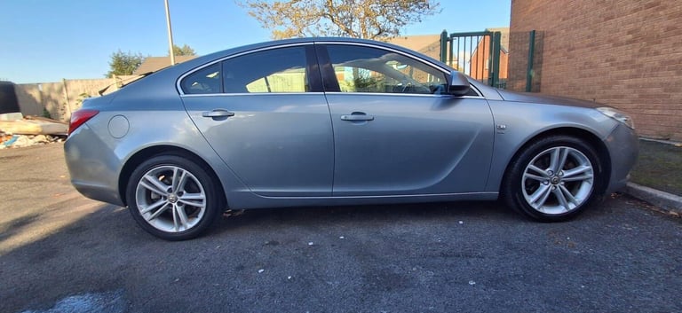 2011 Vauxhall Insignia 2.0 CDTi SRi [160] 5dr Auto HATCHBACK DIESEL Automatic