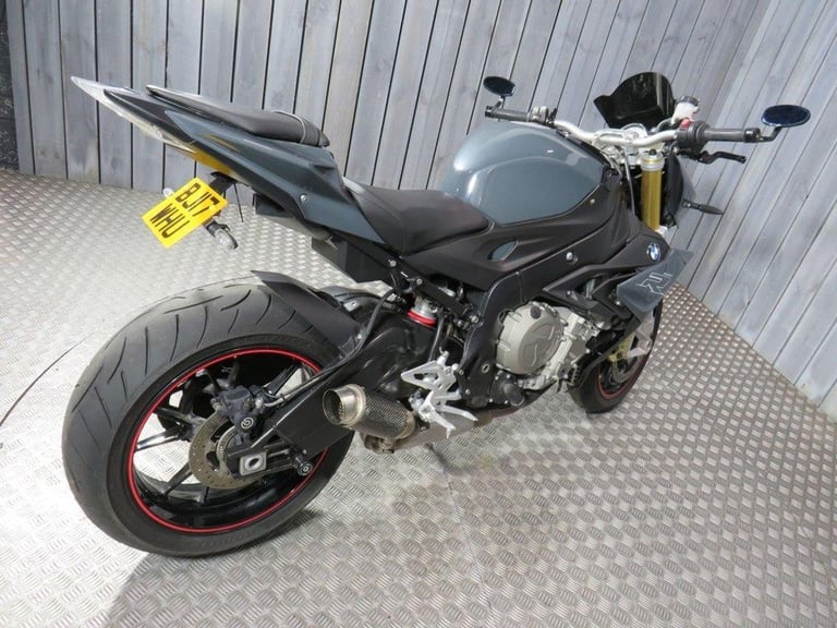 2017 17 BMW S 1000 R