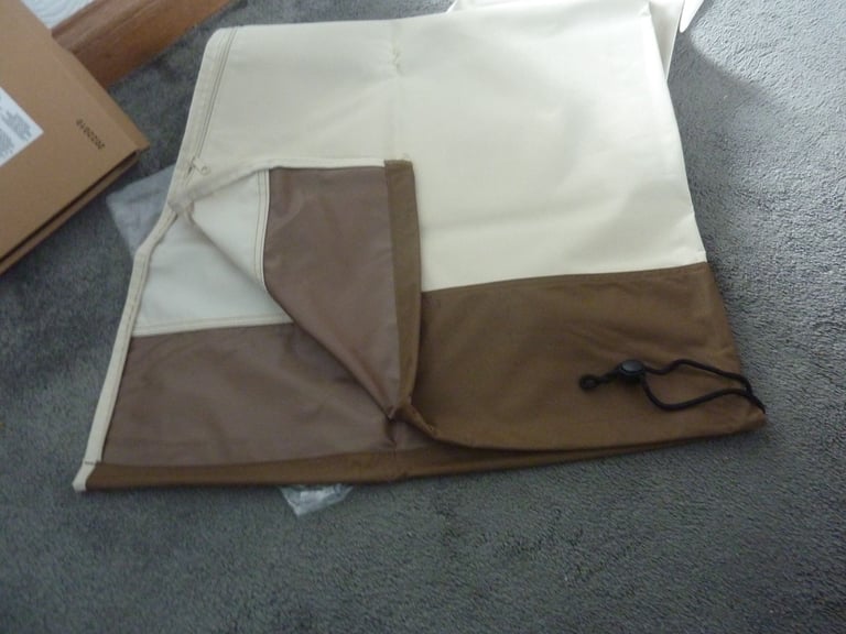  New Large Garden umbrella / parasol  H/D winter cover