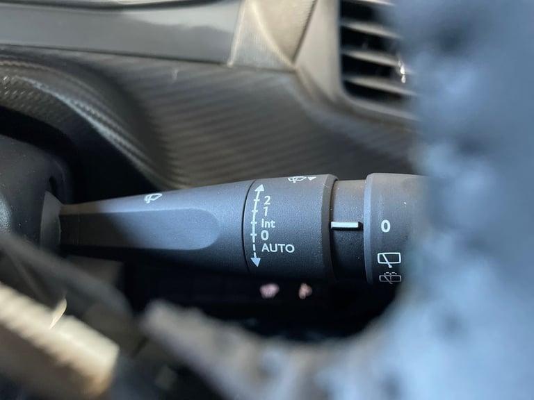 2025 Peugeot 2008 1.2 PureTech 130 Allure 5dr Estate Petrol Manual