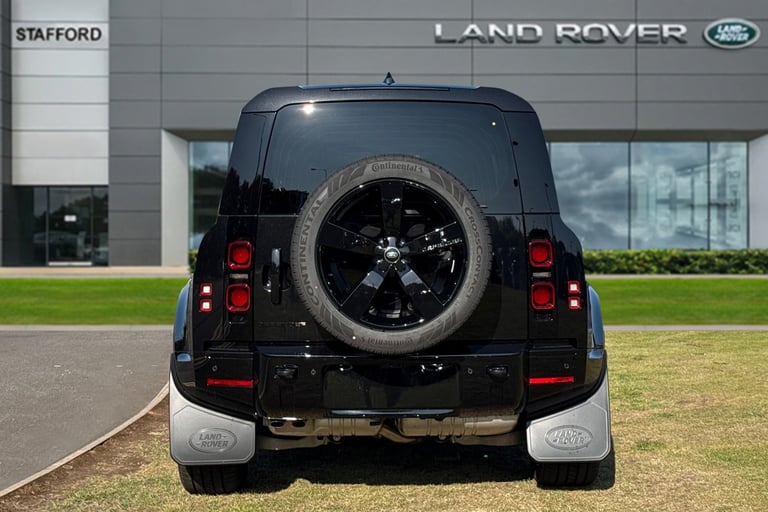 2025 Land Rover Defender 110 3.0 D250 MHEV X-Dynamic HSE Auto 4WD Euro 6 (s/s) 5dr SUV Automatic