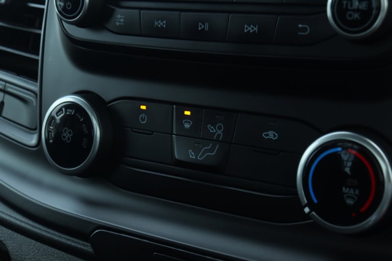 2021 Ford Transit 2.0 350 EcoBlue Leader Chassis Cab 2dr Diesel Manual FWD L4 Euro 6 (s/s)  CHASS...