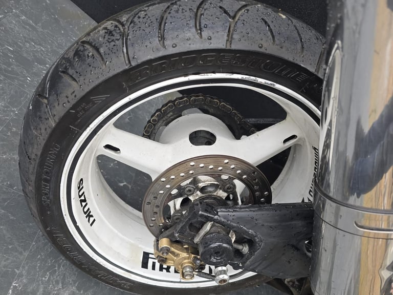 SUZUKI GSXR 600 K4 PROJECT BIKE HPI CLEAR