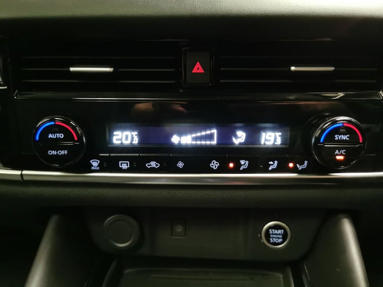 2021 Nissan Qashqai 1.3 DIG-T MHEV Premiere Edition SUV 5dr Petrol Hybrid XTRON Euro 6 (s/s) (1 S...