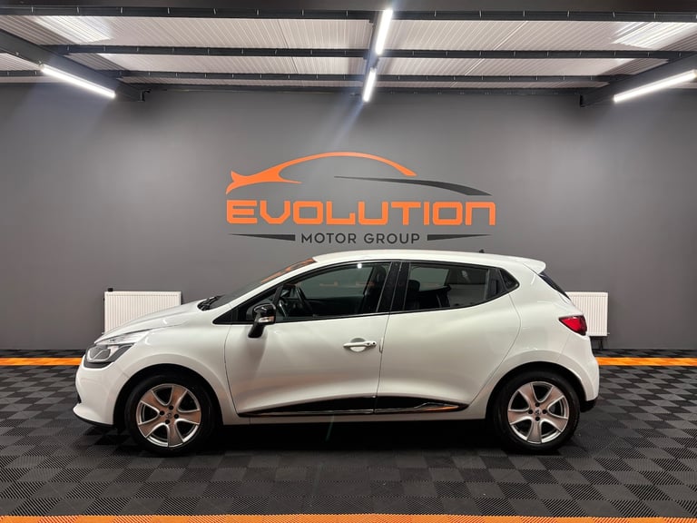 2015 Renault Clio 1.2 16V Dynamique MediaNav 5dr HATCHBACK Petrol Manual