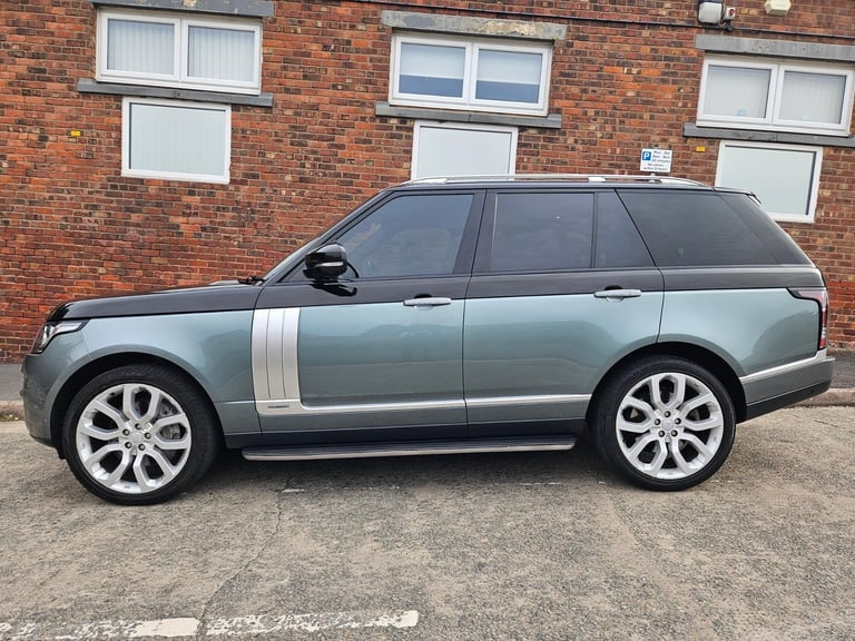 Range Rover 3.0 SDV6 Hybrid autobiography vogue rear entertainment 340bhp Auto