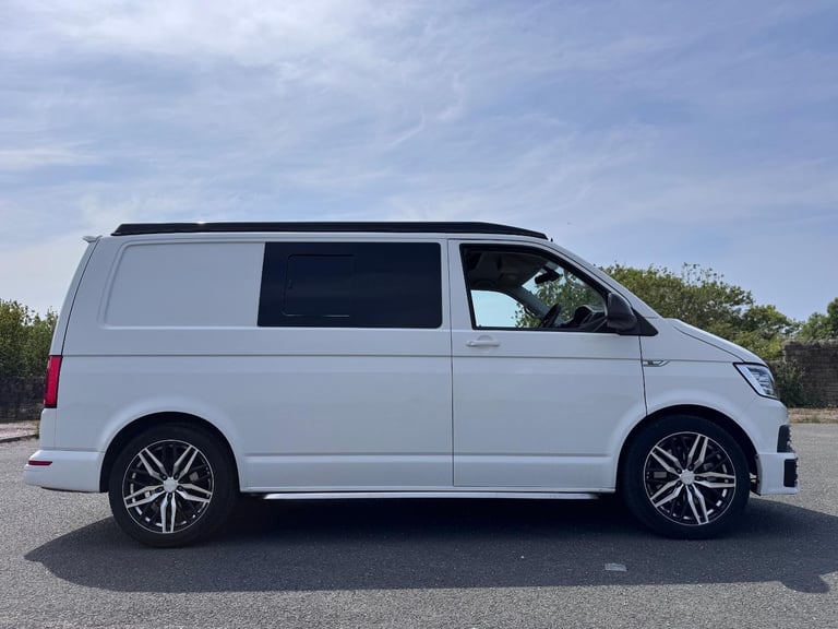 2018 VOLKSWAGEN TRANSPORTER T6 SPORTLINE 204BHP DSG. POP TOP. SOLAR.NO VAT